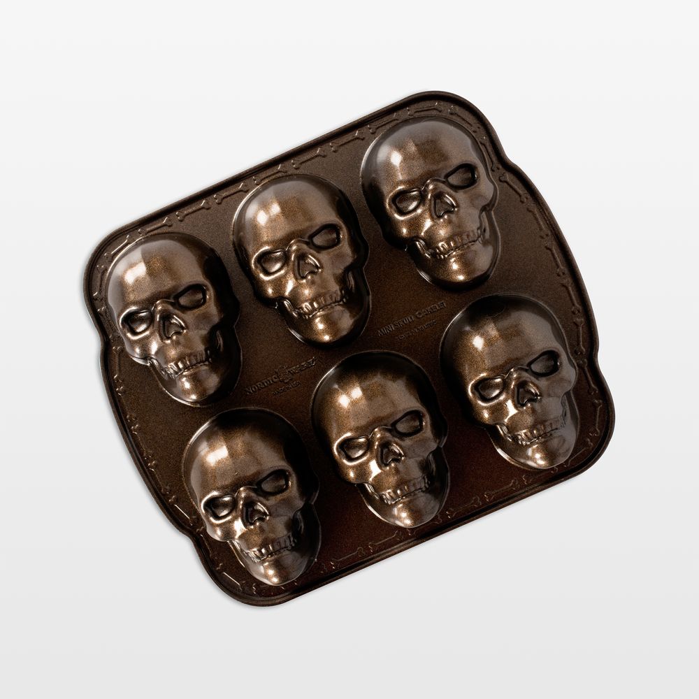 Nordic Ware Skull Cakelet Pan