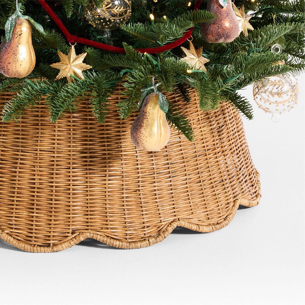 Scalloped Fiber Christmas Tree Collar 27"