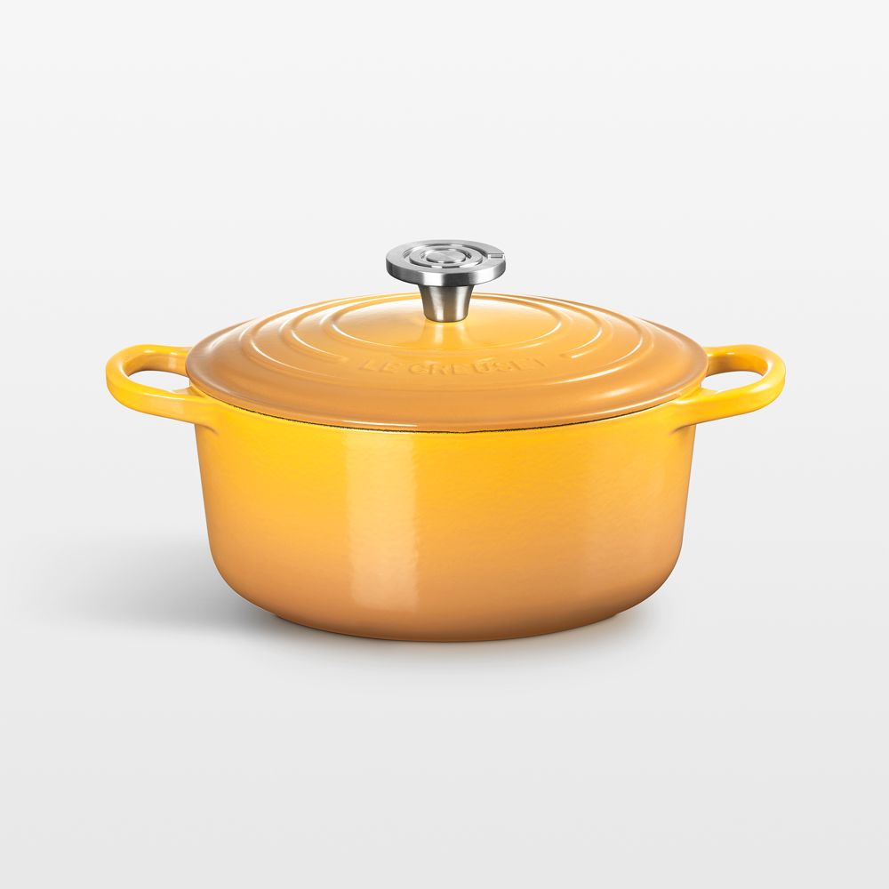 Le Creuset Signature 4.5-Qt. Nectar Enameled Cast Iron Round Dutch Oven