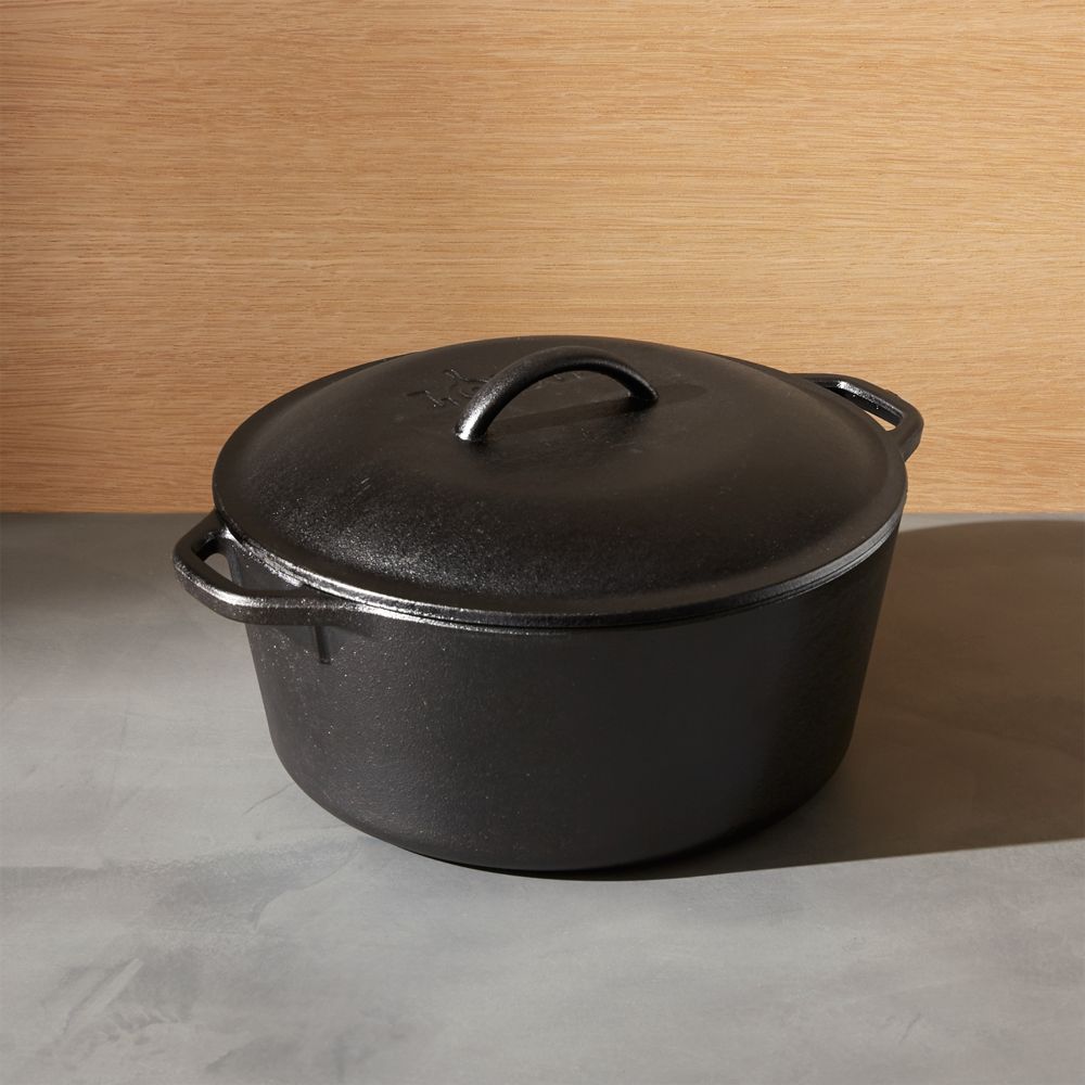 Lodge Cast Iron 5 qt. Dutch Oven