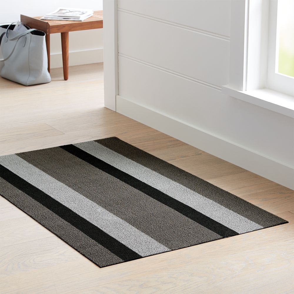 Chilewich Silver/Black Woven Indoor/Outdoor Floormat 36"x60"