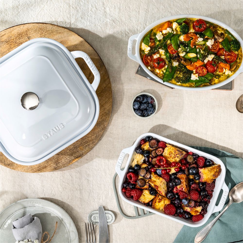 Alternative view of Staub White 4-Piece Baking Set