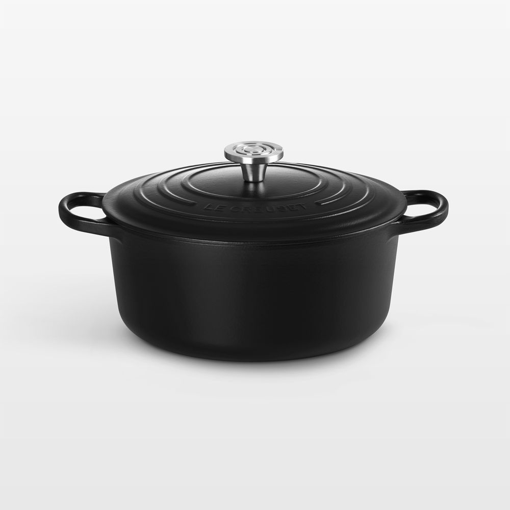 Le Creuset Signature 7.25-Qt. Licorice Black Enameled Cast Iron Dutch Oven