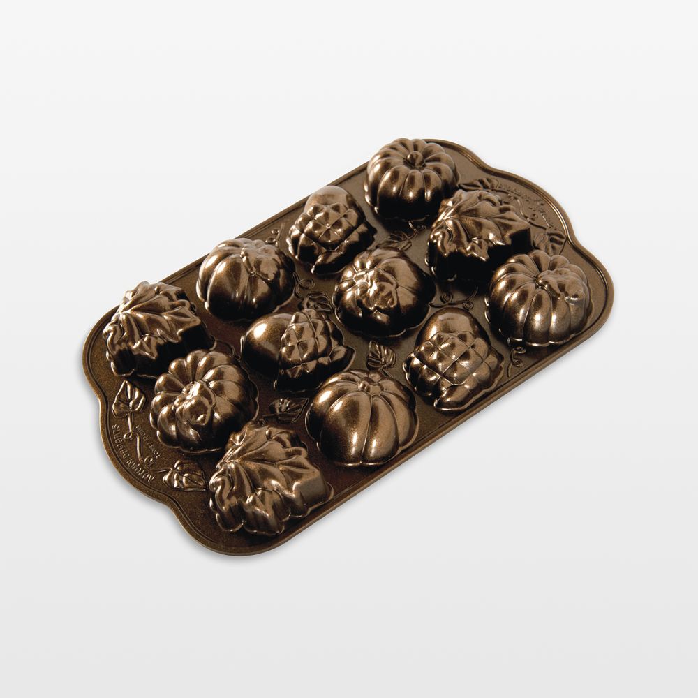 Nordic Ware Autumn Delights Cakelet Pan