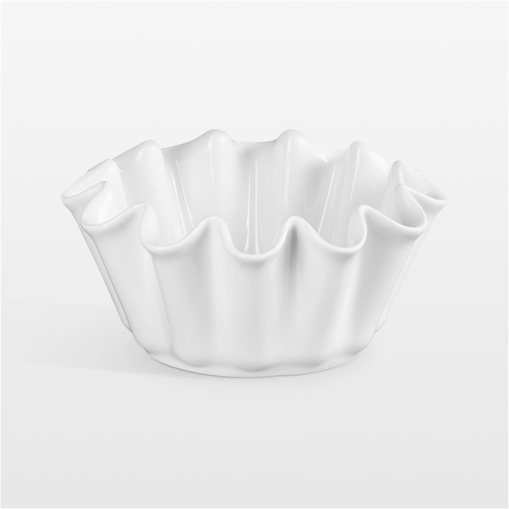 Le Creuset Heritage White Ruffle Ceramic Brioche Baker