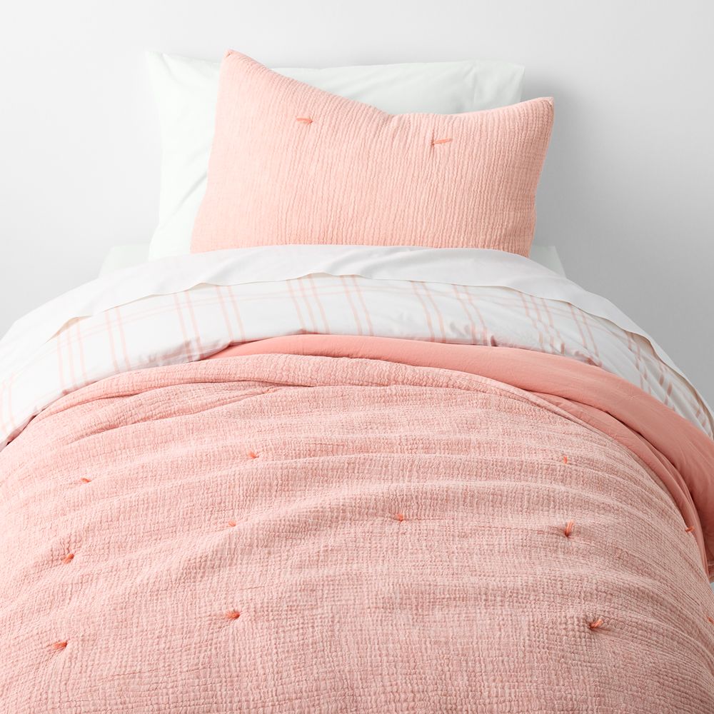 Aire Crinkle Pink Hand-Quilted Organic Cotton Kids Comforter