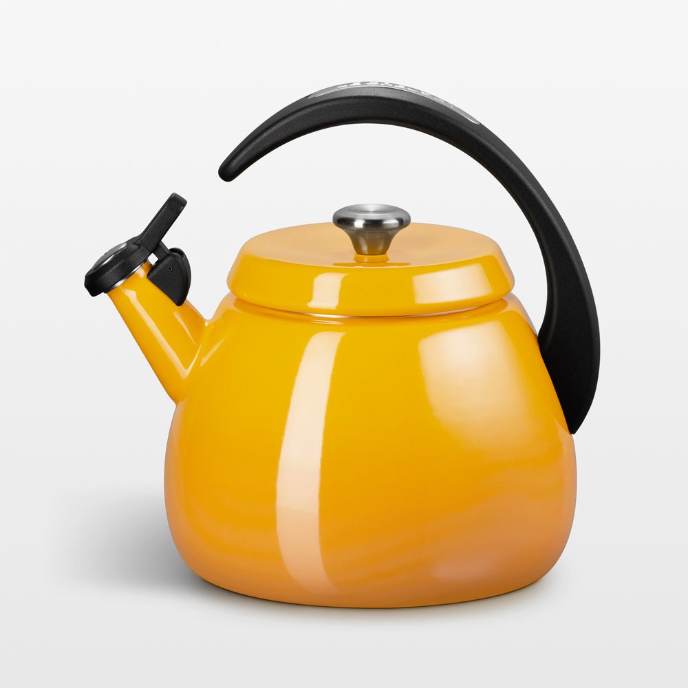 Le Creuset Signature Cloche 2.2-Qt. Nectar Whistling Tea Kettle