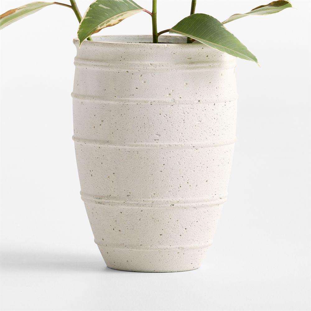 Kina Indoor/Outdoor Fiberstone Planter