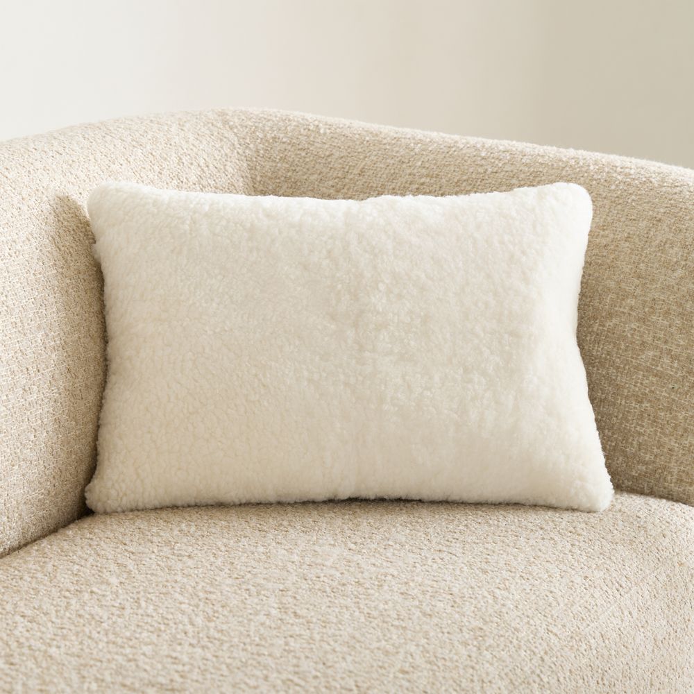 Malmo Shearling 22"x15" Ivory Throw Pillow