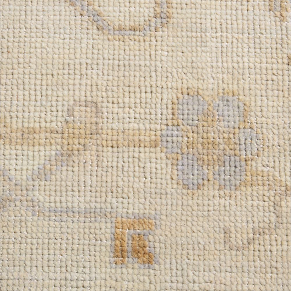 Lisse Premium Wool Traditional Hand-Knotted Ivory Rug Swatch 12"x18"