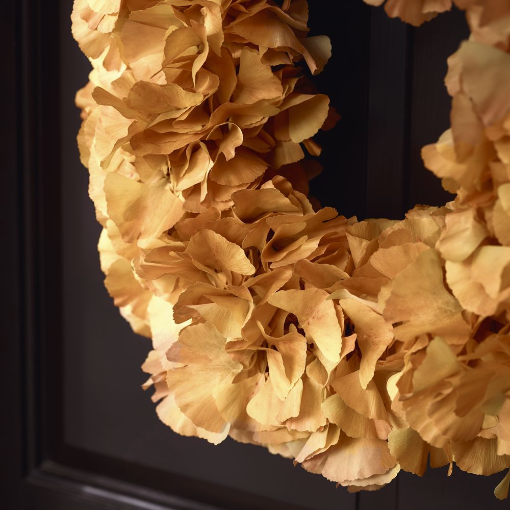 Faux Yellow Ginkgo Wreath 28"- Image 2